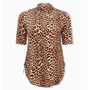 Torrid super soft tunic tee leopard print turtleneck. Size 1!